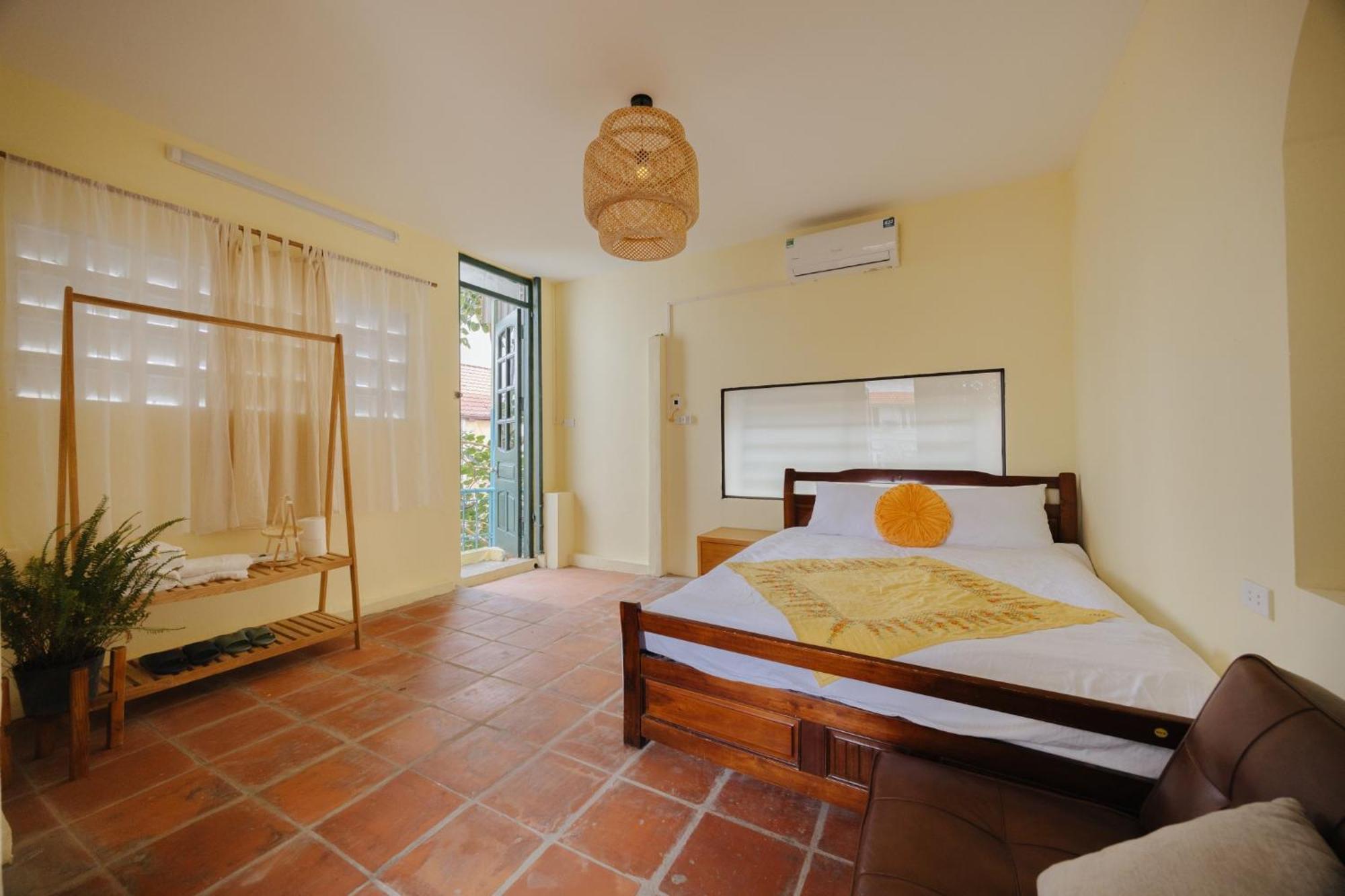 Homestay And Eggcoffee Central Hanoi Old Quarter Экстерьер фото