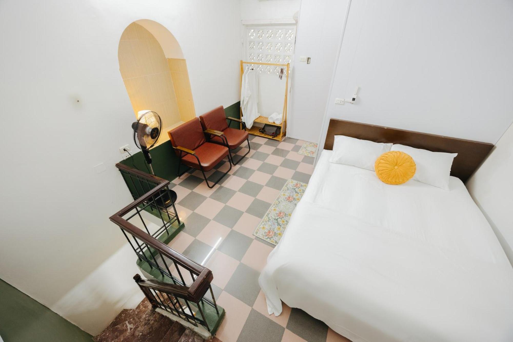 Homestay And Eggcoffee Central Hanoi Old Quarter Экстерьер фото