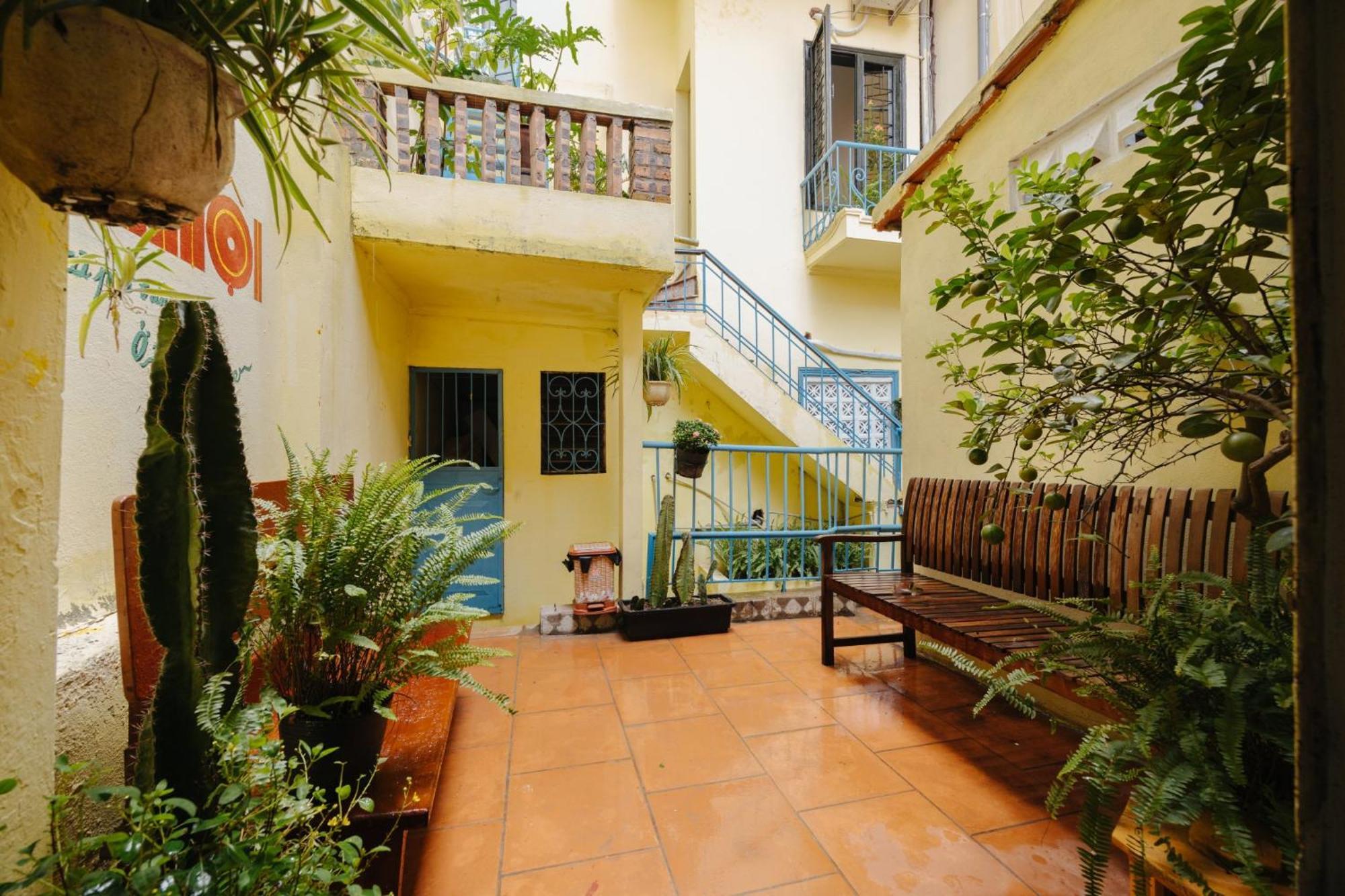 Homestay And Eggcoffee Central Hanoi Old Quarter Экстерьер фото