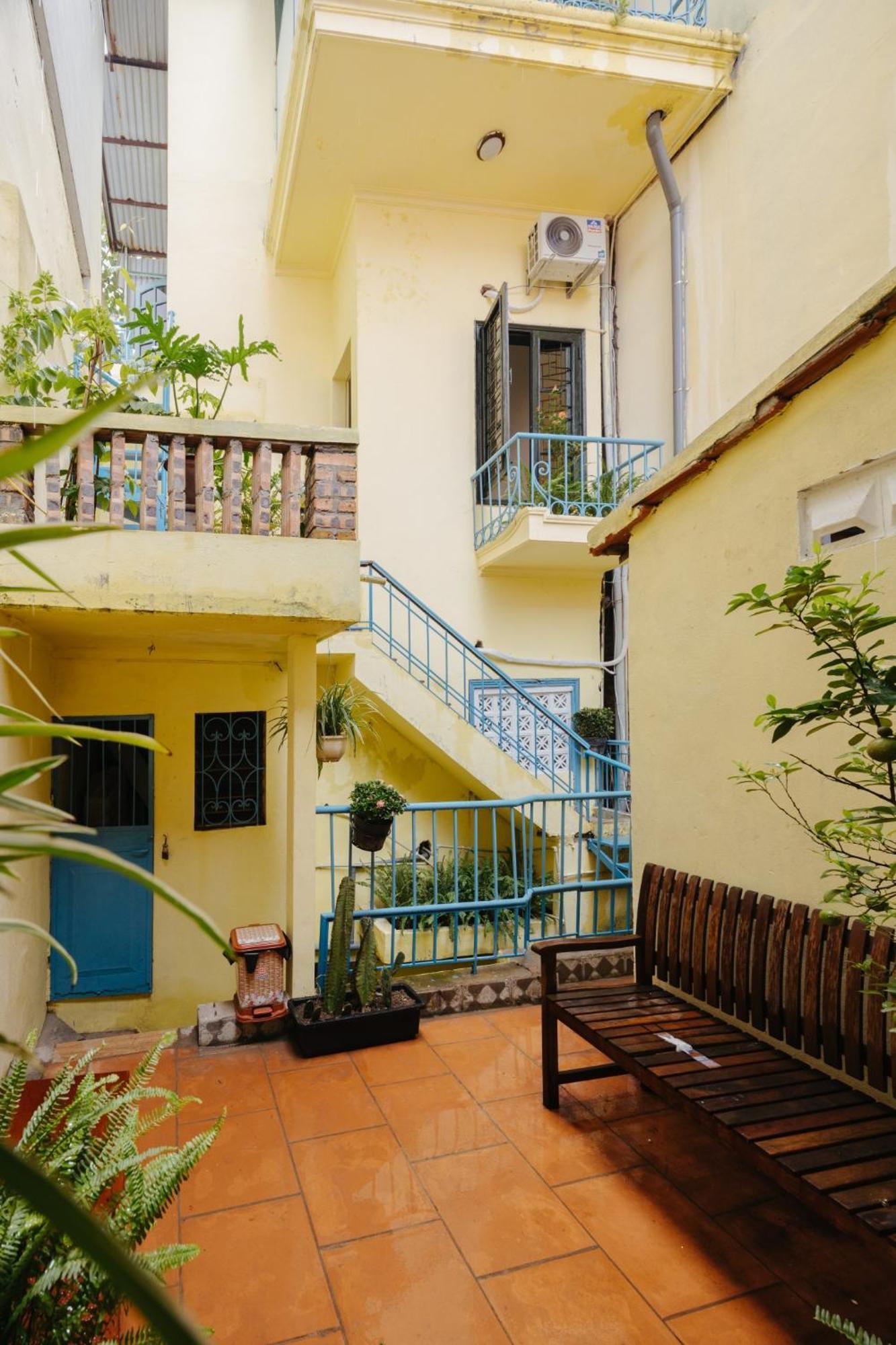 Homestay And Eggcoffee Central Hanoi Old Quarter Экстерьер фото