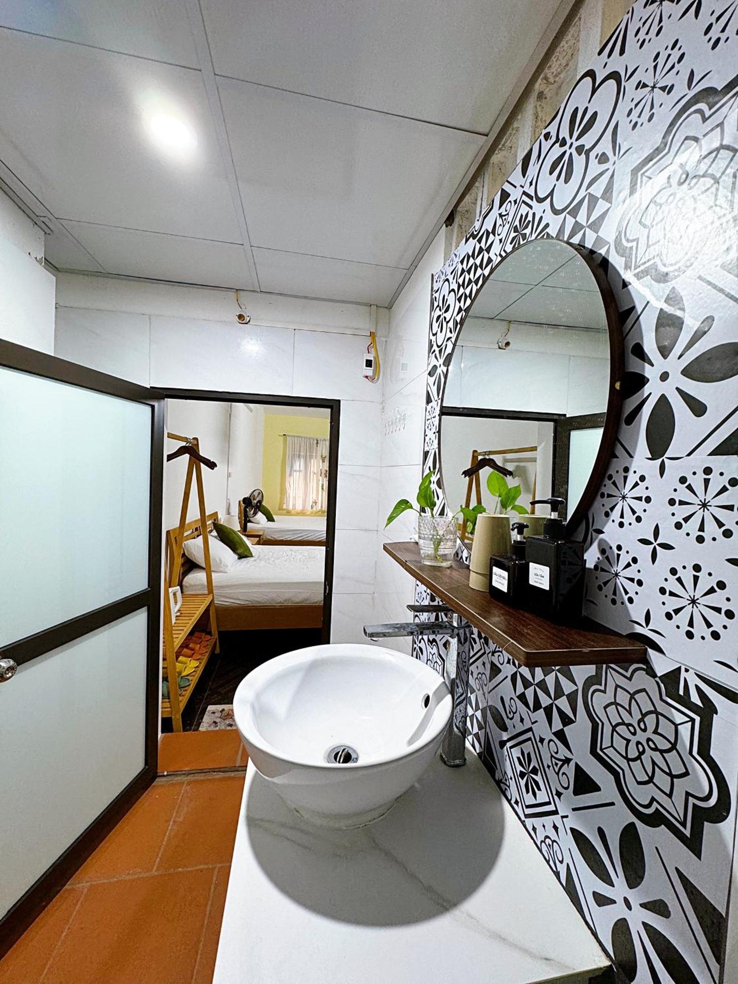 Homestay And Eggcoffee Central Hanoi Old Quarter Экстерьер фото